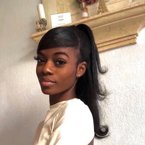 Meet your Posher, Angela